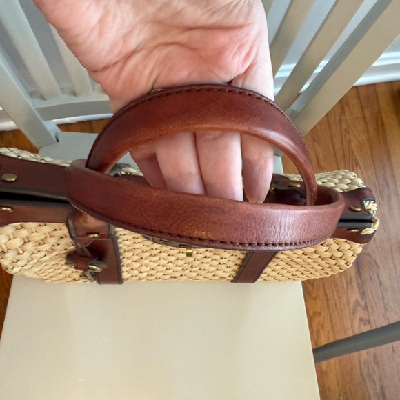 Fossil Leather Straw Basket Large Handbag - Picture 5 of 10
